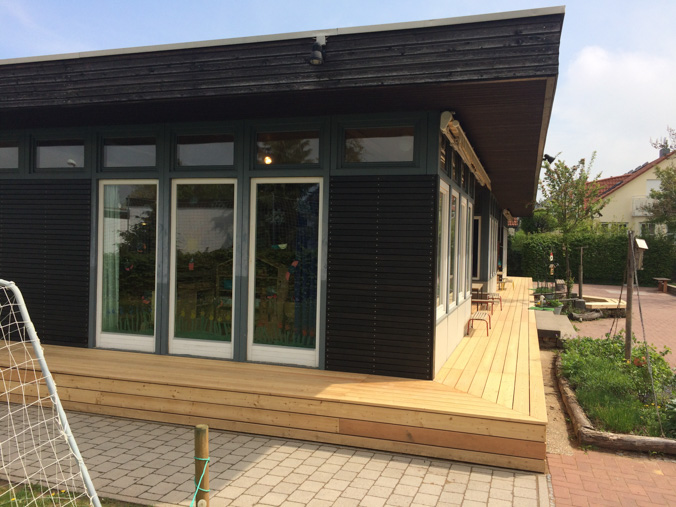 Johanneskindergarten Gerlingen Erneuerung des Holzdecks und der Wandverkleidung
