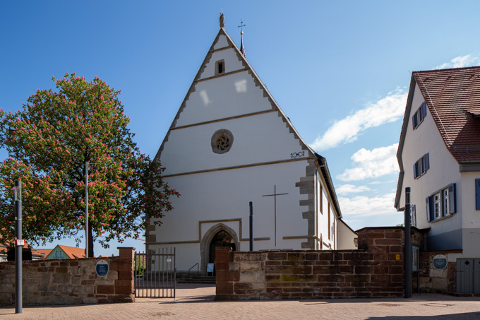 Außenrenovierung Petruskirche Blick vom Kelterplatz