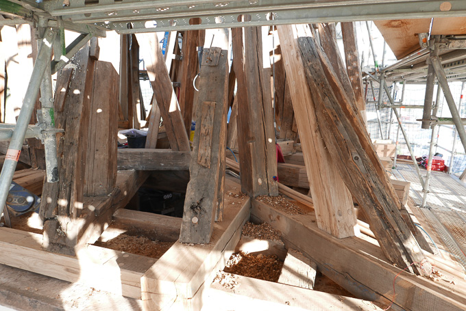 Ev. Petruskirchengemeinde Gerlingen Kirchturm - Nord-Ost-Ecke