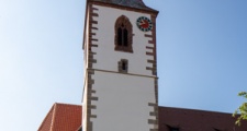 Außenrenovierung Petruskirche Gerlingen Blick vom Kirchgarten